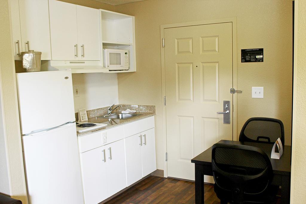 Extended Stay America Select Suites - Chesapeake - Churchland Blvd Exteriör bild